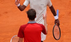 开云体育登录-包含蒙特卡洛大师赛完胜联合杯，梅德韦杰夫惊艳四座的词条