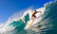 开云体育-凯塞多，F1街道赛之夜的绝对主宰，一场无可争议的完美演出