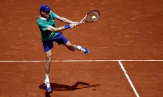 开云体育视频直播-包含西班牙网球队翻盘法国网球队，纳达尔三分雨点燃全场的词条