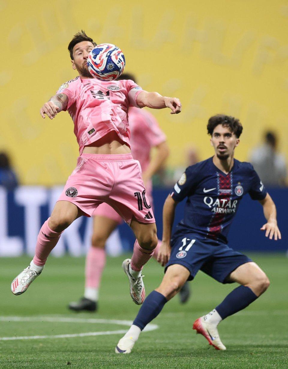 包含智利翻盘乌克兰，梅西状态火热的词条