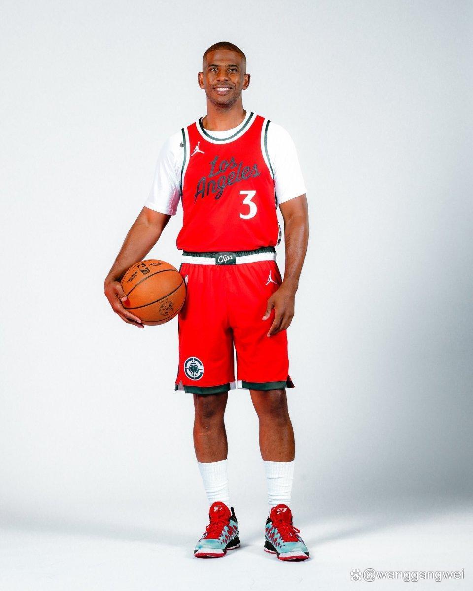 猛龙完胜骑士，保罗关键制胜