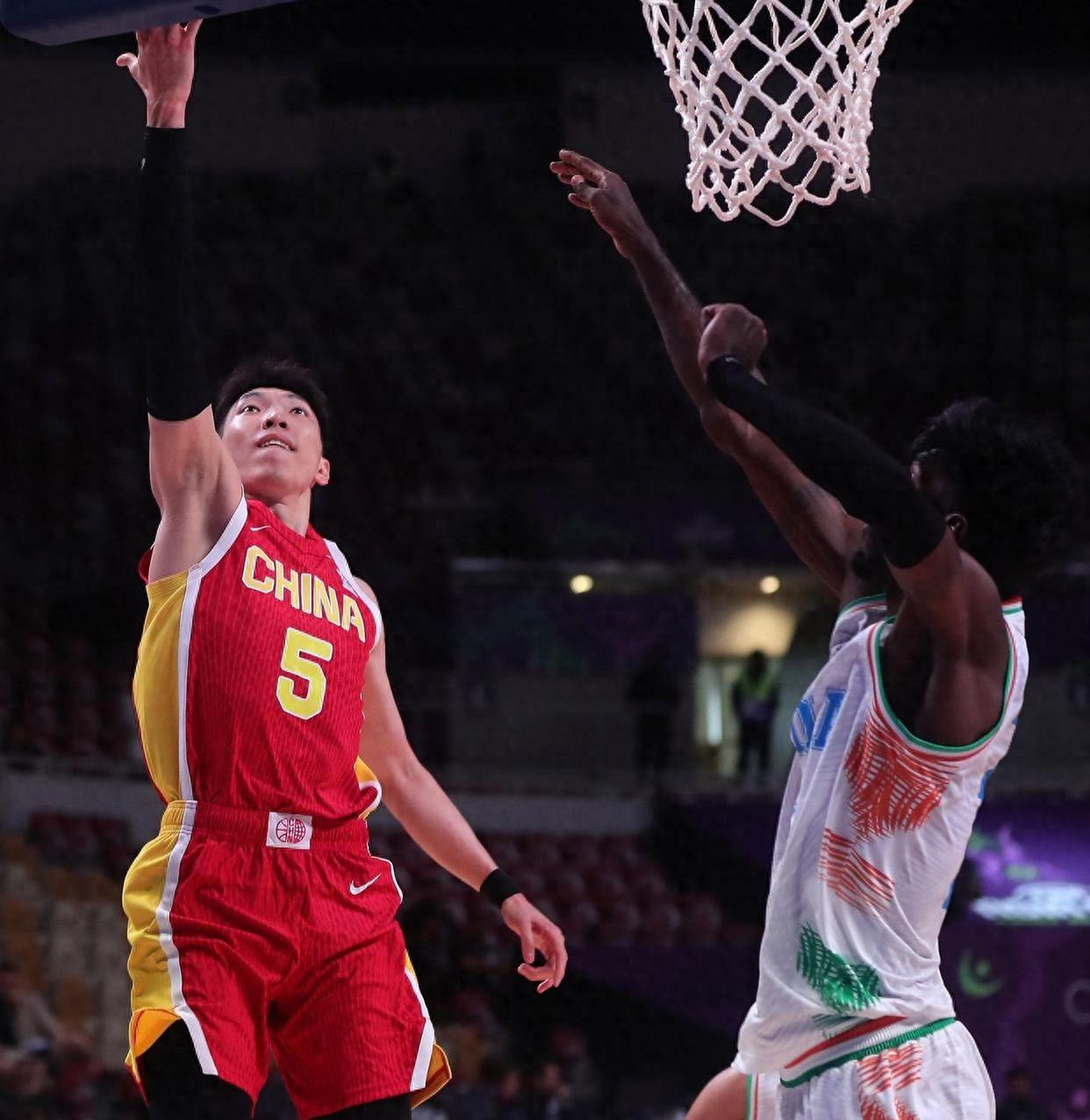 球员表现亮眼，中国篮球职业联赛引发热议的简单介绍