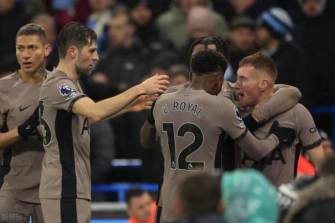 热刺对手势如破竹，主场轻松夺下胜利的简单介绍