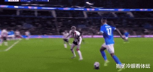 关于战况瞬息万变，联赛争夺激烈胶着的信息