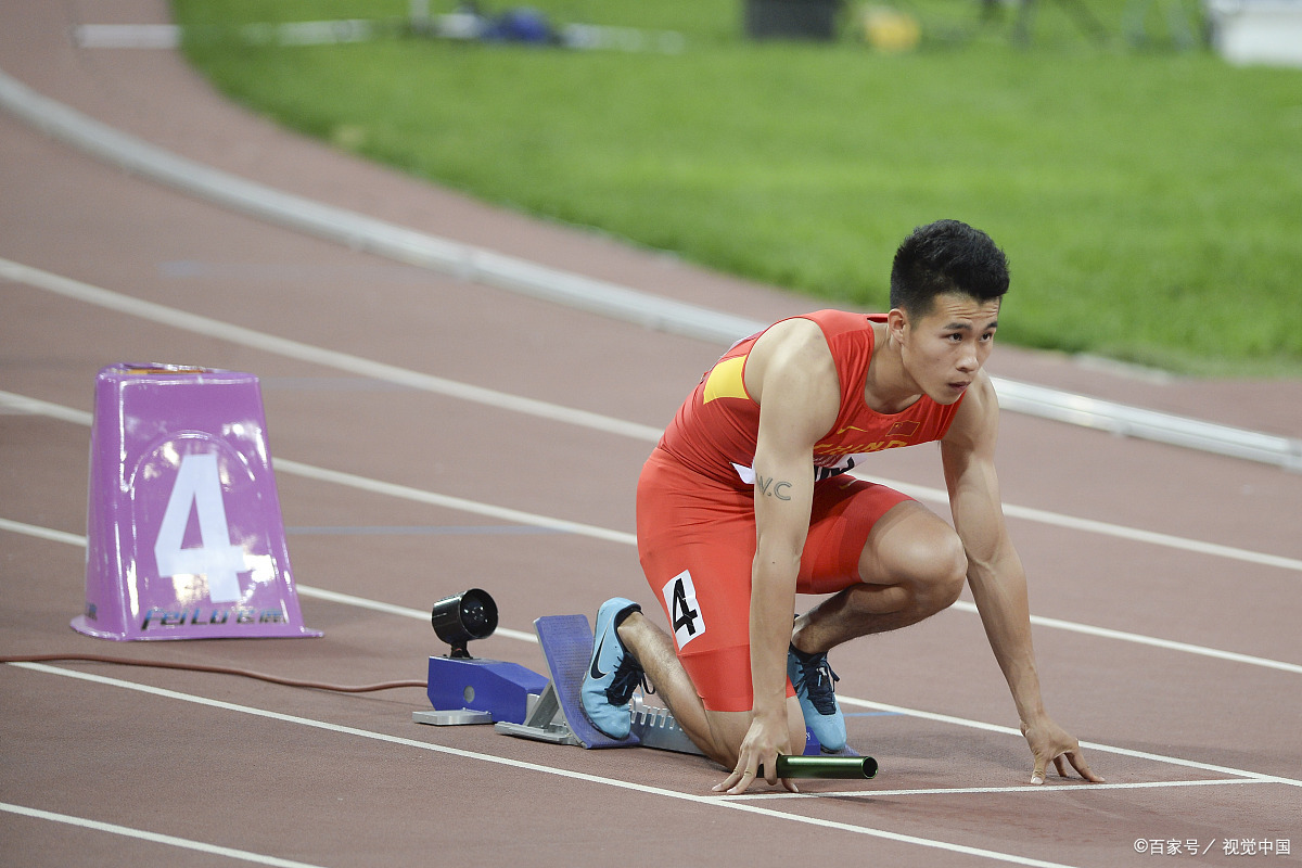 运动员在跳远项目中取得突破性进步 运动员在跳远项目中取得突破性进步