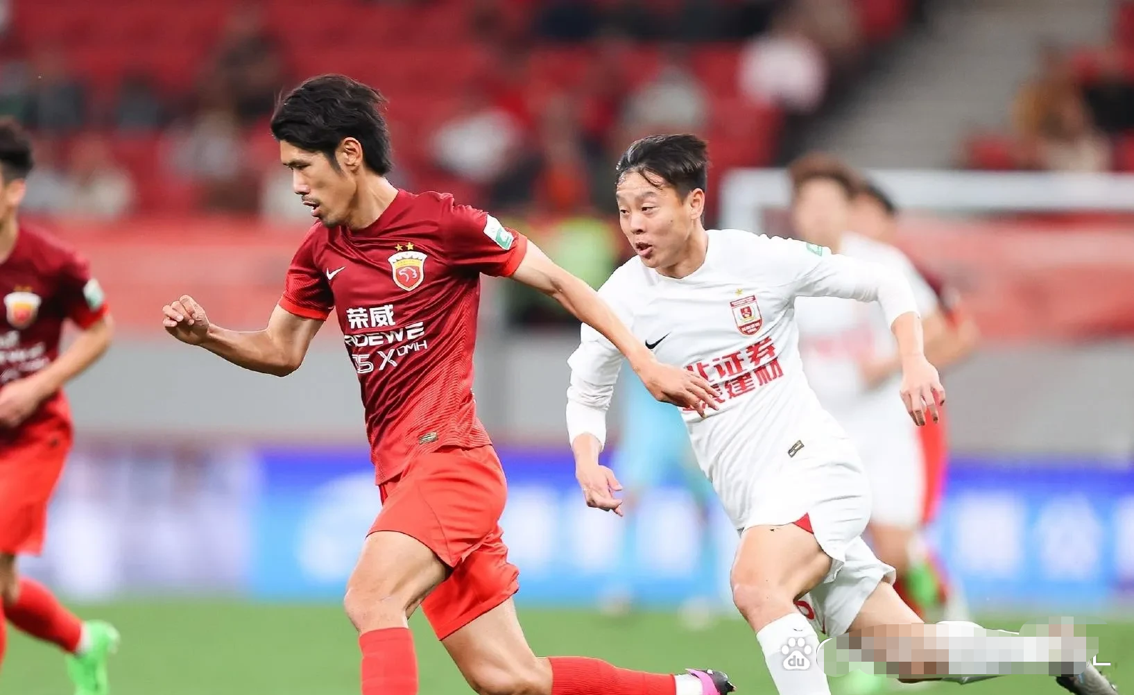 山东泰山客场战平辽宁宏运，保持联赛不败纪录的简单介绍