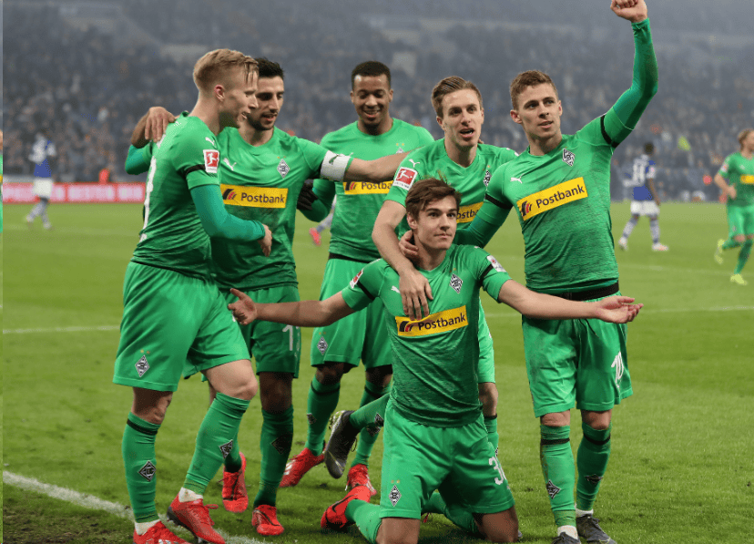 包含意大利队惊险战胜瑞典队晋级国际超级联赛四强的词条