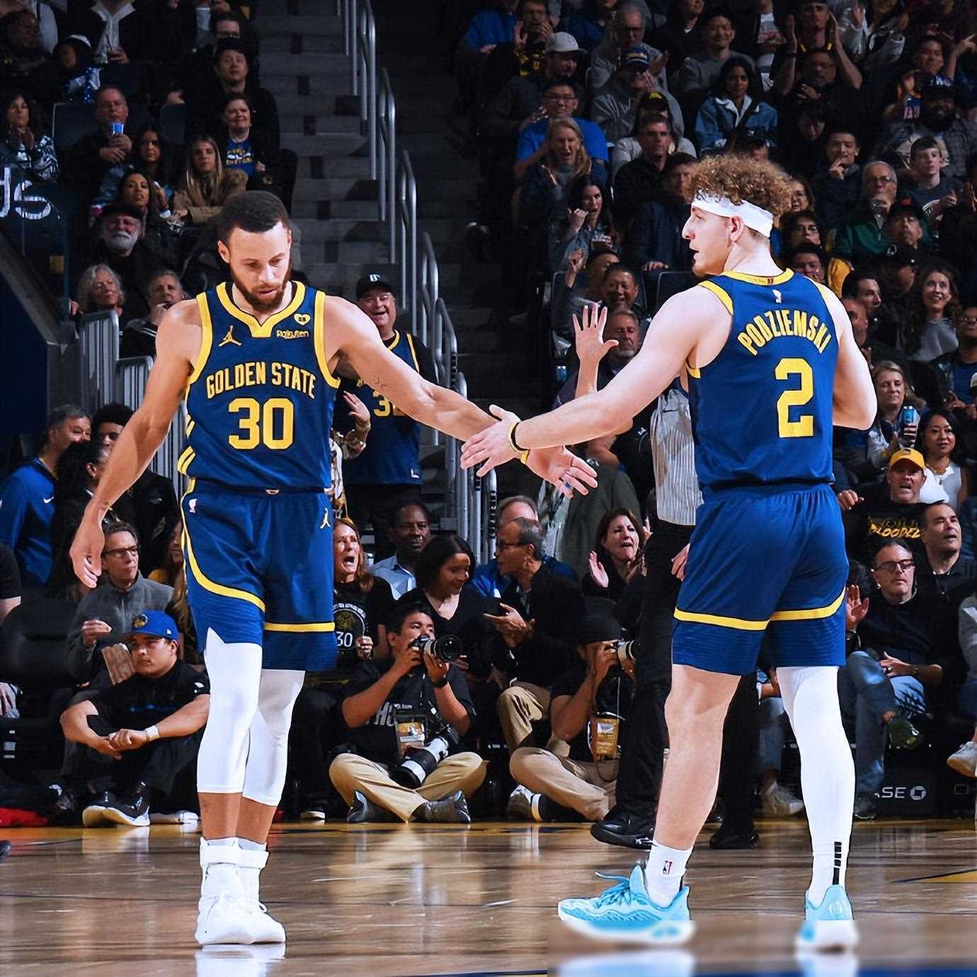 勇士VS鹈鹕,库里复出再战,将展开西部半决赛的简单介绍 勇士VS鹈鹕,库里复出再战,将展开西部半决赛的简单介绍