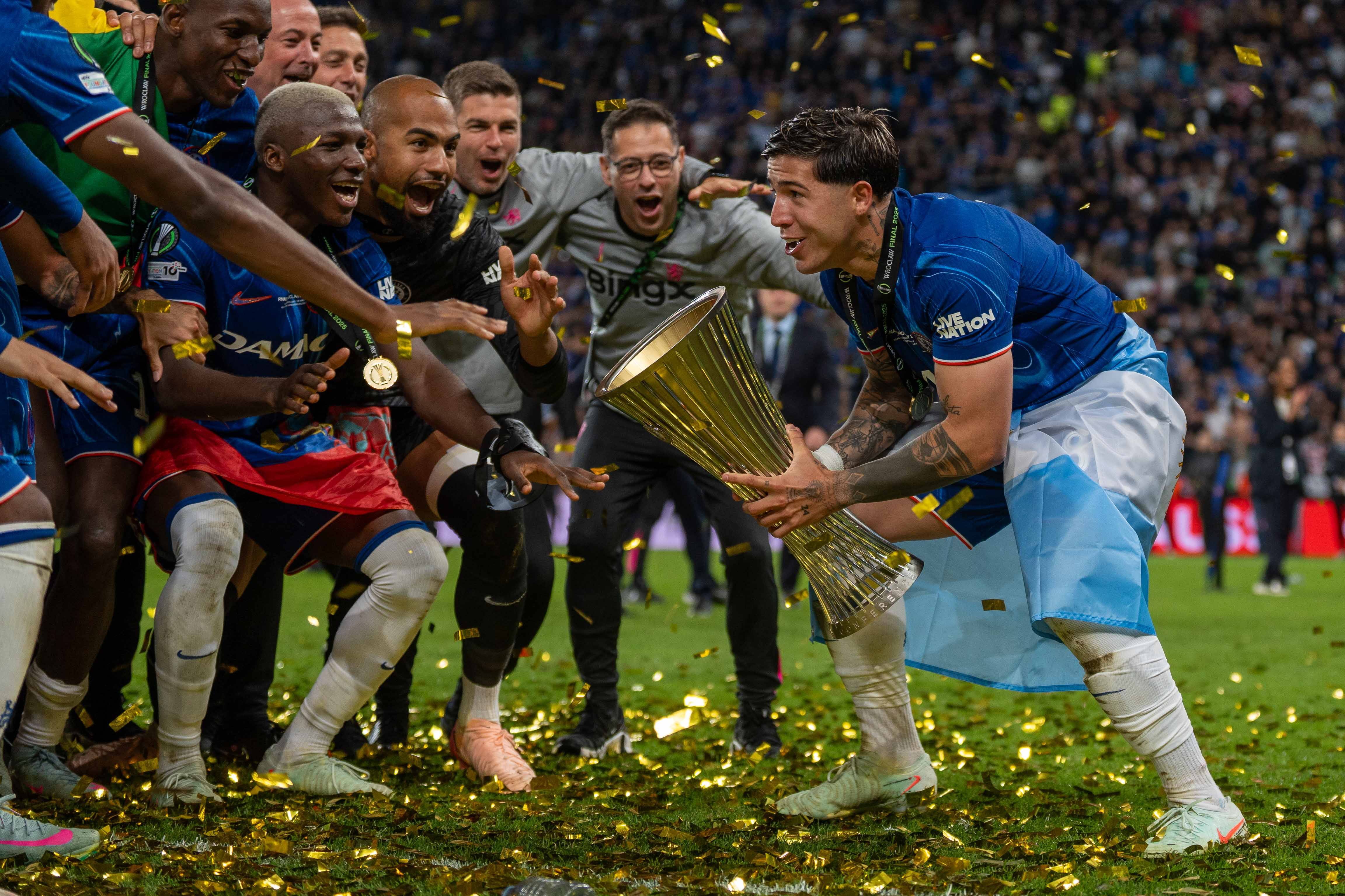 西欧球队步步为营，夺得胜利晋级四强的简单介绍