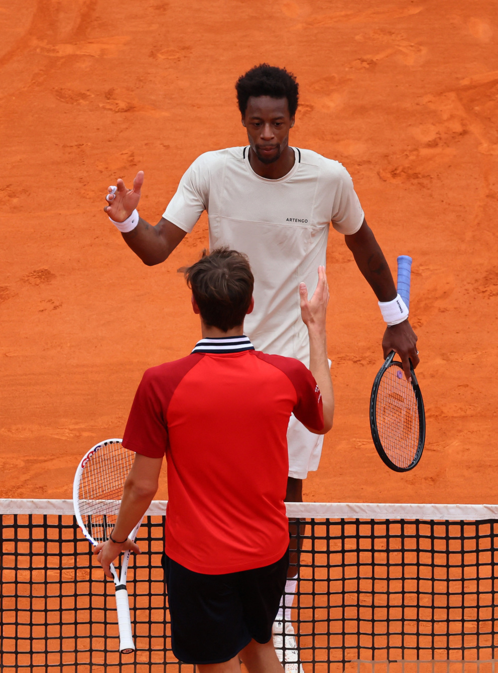 包含蒙特卡洛大师赛完胜联合杯，梅德韦杰夫惊艳四座的词条