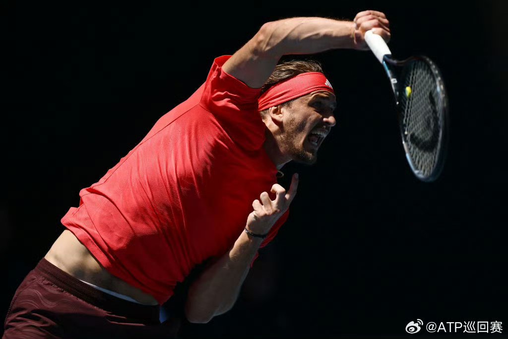 意大利网球队爆冷德国网球队，兹维列夫制霸全场的简单介绍