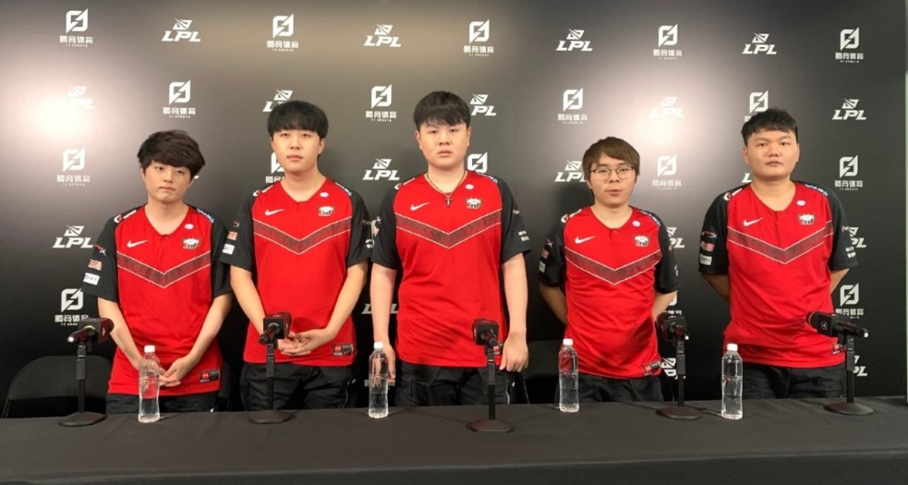 包含G2险胜JDG，Uzi完成帽子戏法的词条