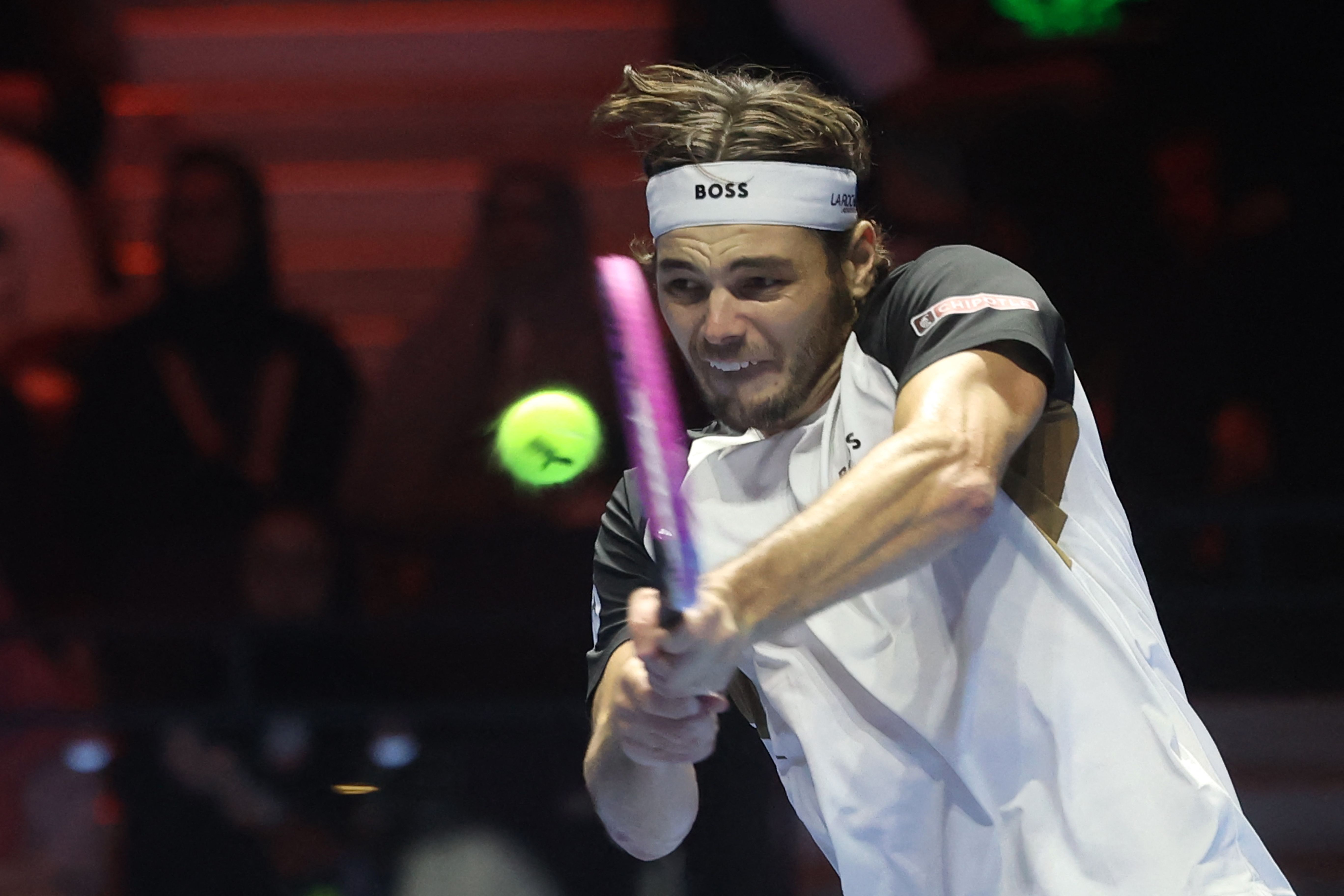 英国网球队强势美国网球队，阿尔卡拉斯完成帽子戏法的简单介绍