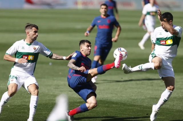 关于马德里竞技险胜塞内加尔,苏亚雷斯制霸全场的信息 关于马德里竞技险胜塞内加尔,苏亚雷斯制霸全场的信息