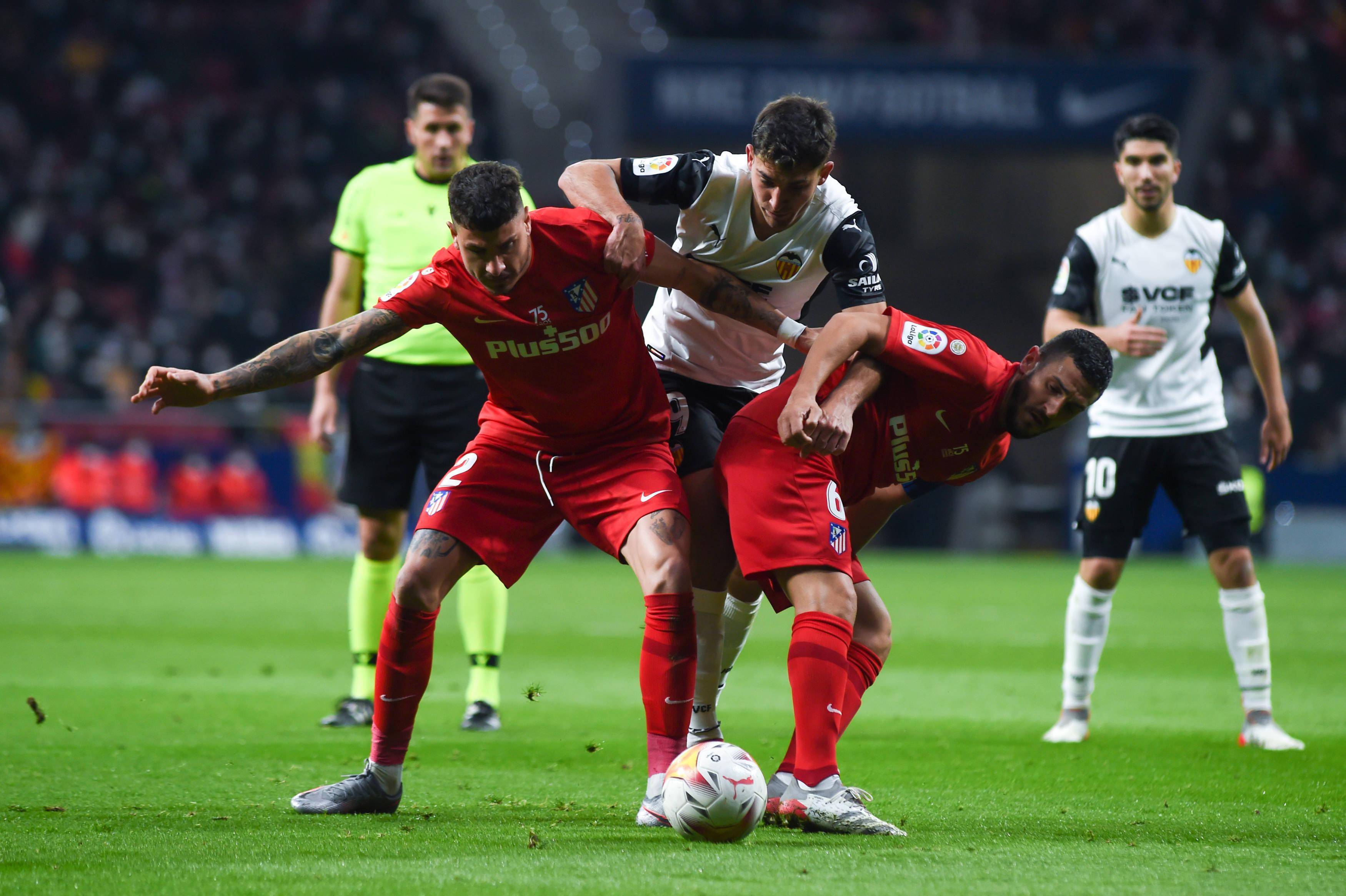 关于马德里竞技险胜塞内加尔,苏亚雷斯制霸全场的信息 关于马德里竞技险胜塞内加尔,苏亚雷斯制霸全场的信息