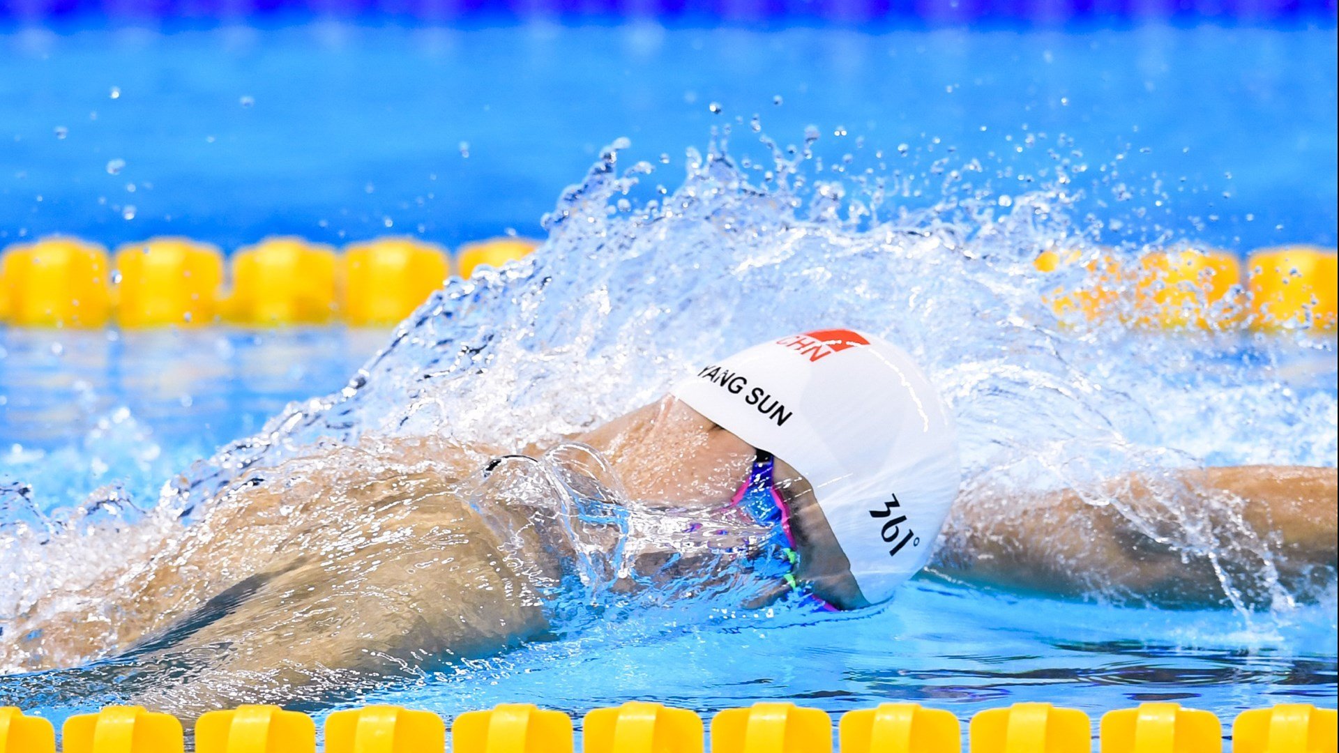 奥运周期关键战焦点战，北京队完胜黄蜂，展现中国篮球新气象