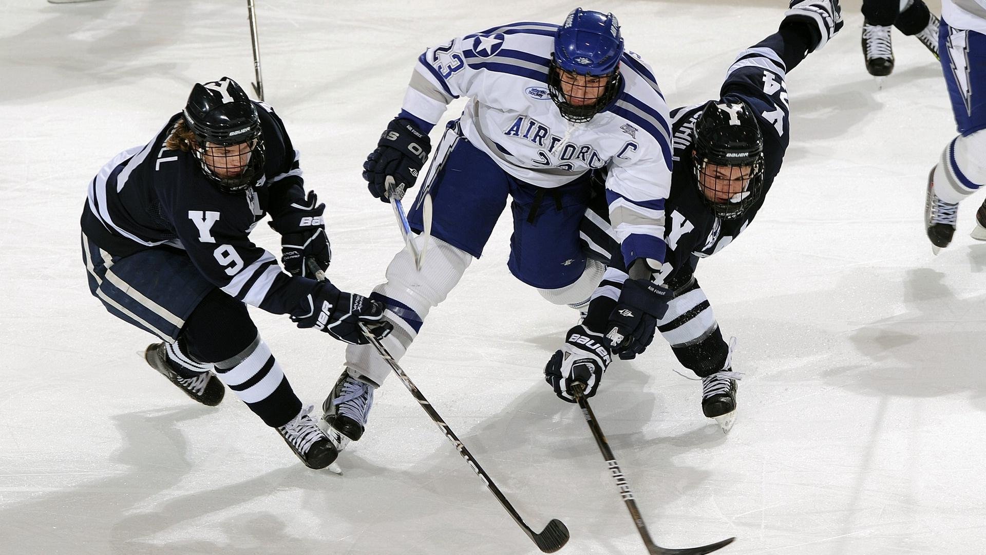范戴克筑起叹息之墙，哥斯达黎加对阵乌拉圭一役，完美诠释现代中卫的统治力