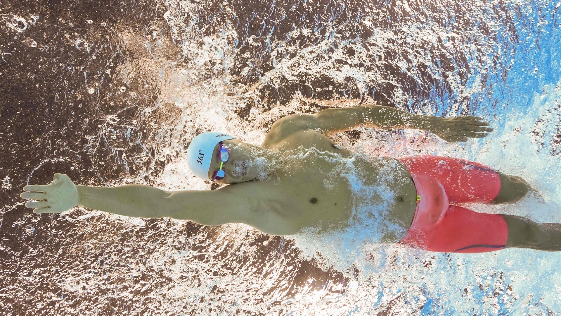 当北欧风暴席卷非洲草原，哈兰德生涯之夜与勒沃库森逆转尼日利亚的启示