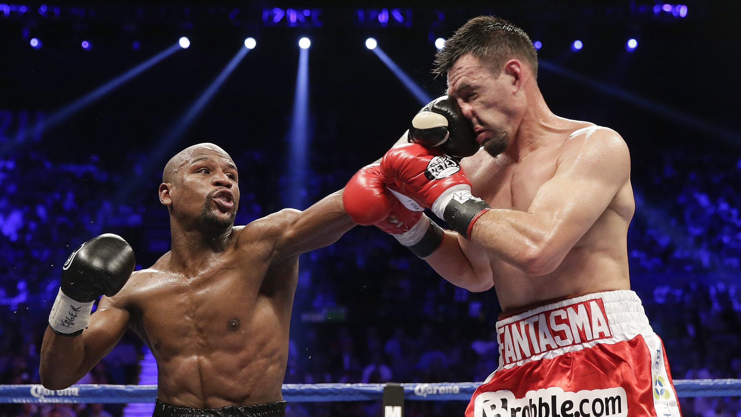 从爱德华兹的无争议统治到广厦绝杀，跨越篮球世界的英雄叙事